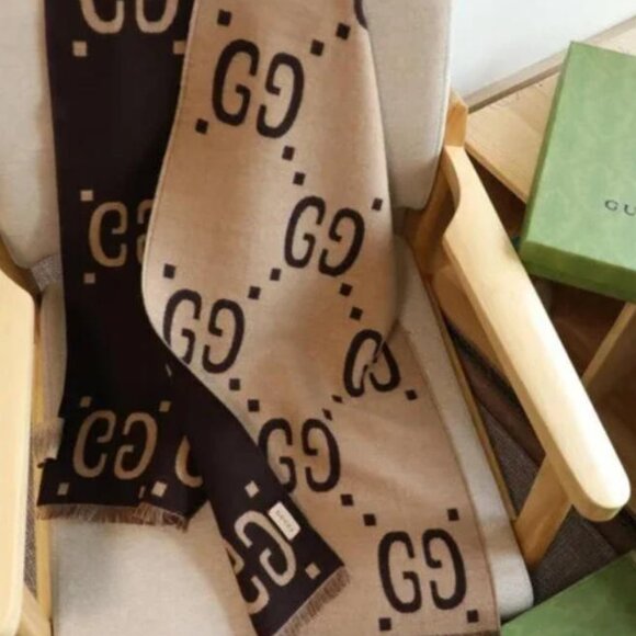 Gucci wool scarf, new, as shown - Picture 4 of 5